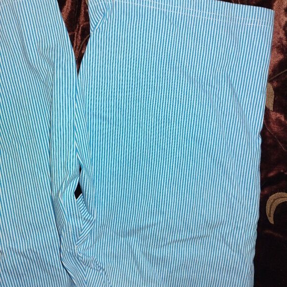 Donna Ricco Light Blue Striped Women's Bermuda Shorts - Picture 7 of 9